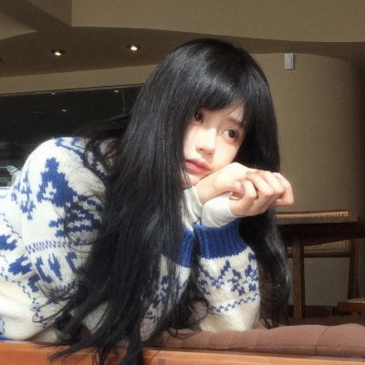 带着魔术盒的男人
